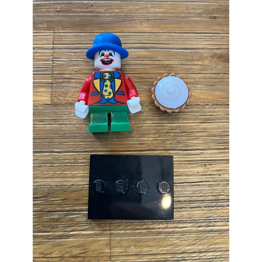 Lego Minifigure Series‎ 5 Small Clown Retired Collectible